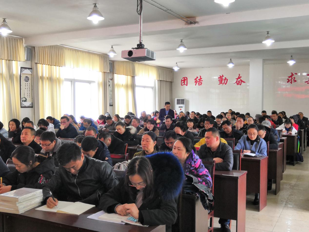 加強業(yè)務(wù)培訓，切實提高業(yè)務(wù)素質(zhì)
