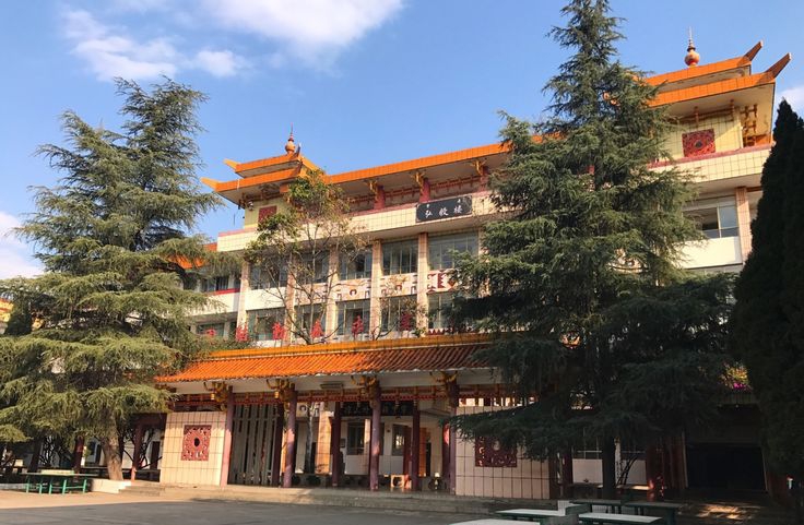 涼山州民族中學(xué)地址在哪里？