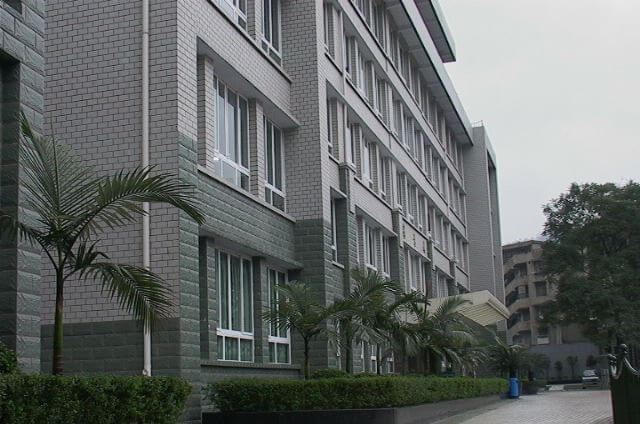 宜賓市第一中學(xué)地址在哪里？