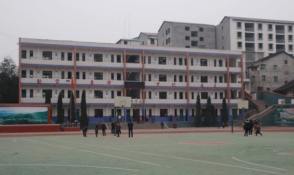 渠縣清溪中學(xué)地理位置在哪里？