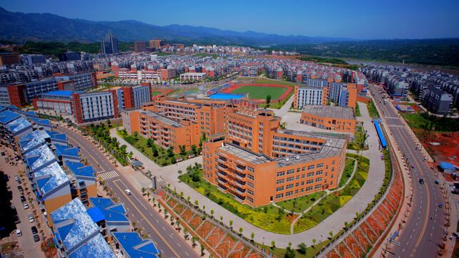 屏山中學(xué)的地址在哪里？