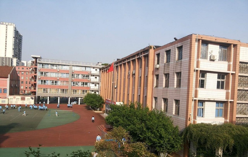 通錦中學(xué)環(huán)境怎么樣？
