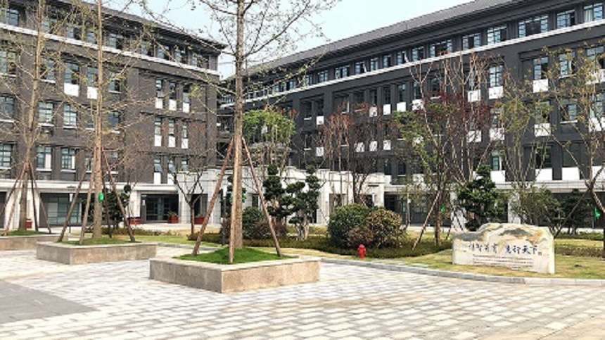 成都第二十中學(xué)校園環(huán)境好不好、怎么樣？