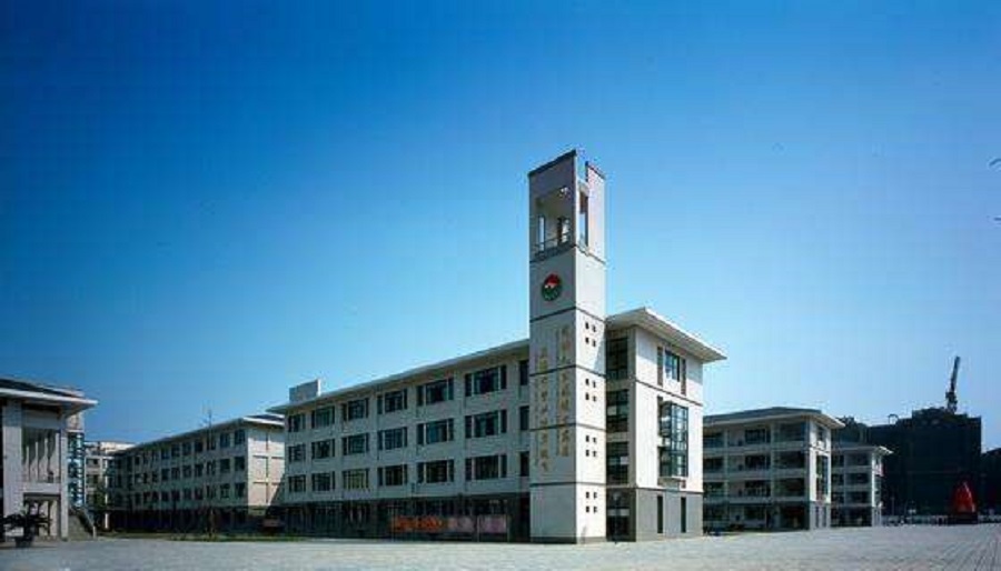 都江堰外國語實(shí)驗(yàn)學(xué)校2020年中考錄取分?jǐn)?shù)線是多少？