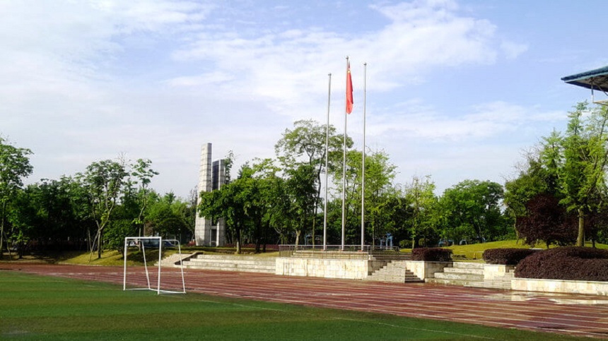 成都實(shí)驗(yàn)外國(guó)語(yǔ)學(xué)校（西區(qū)）網(wǎng)址鏈接是什么？