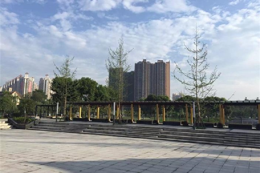 成都三原外國(guó)語(yǔ)學(xué)校校園環(huán)境怎么樣？