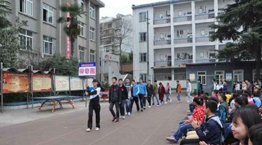 綿陽(yáng)市第三中學(xué)近幾年的中考錄取分?jǐn)?shù)線是多少？
