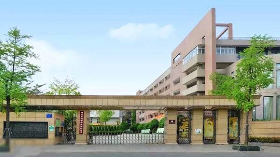 眉山中學(xué)地址在哪里？