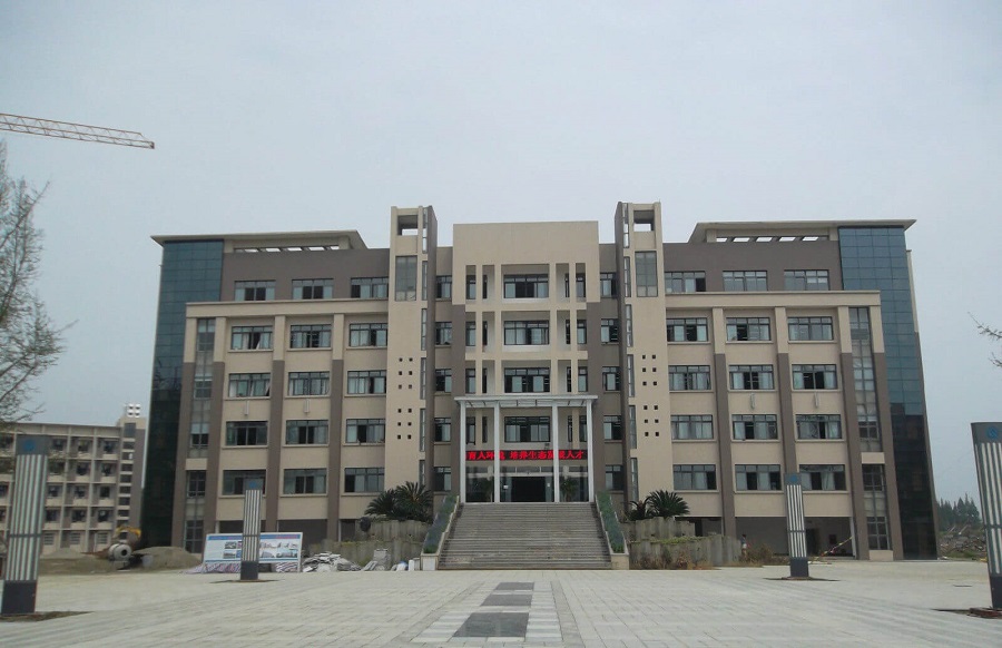 眉山車(chē)城中學(xué)這所學(xué)校怎么樣？