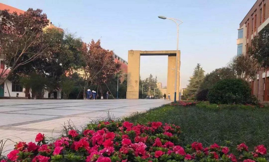 羅江中學(xué)在哪里，有沒有地址？
