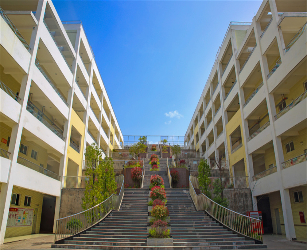 廣元市八二一中學2020年招生計劃公布了嗎？