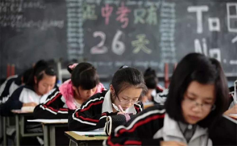 儀隴縣第二中學(xué)202年中考錄取分?jǐn)?shù)線是多少？