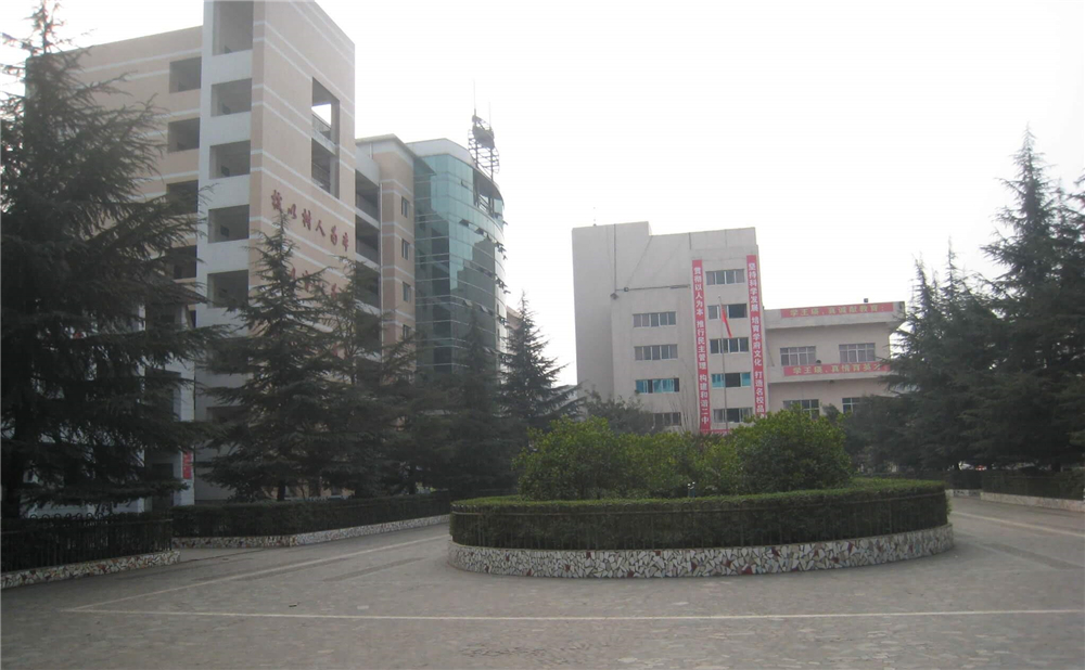 巴中市第二中學學校環(huán)境如何？