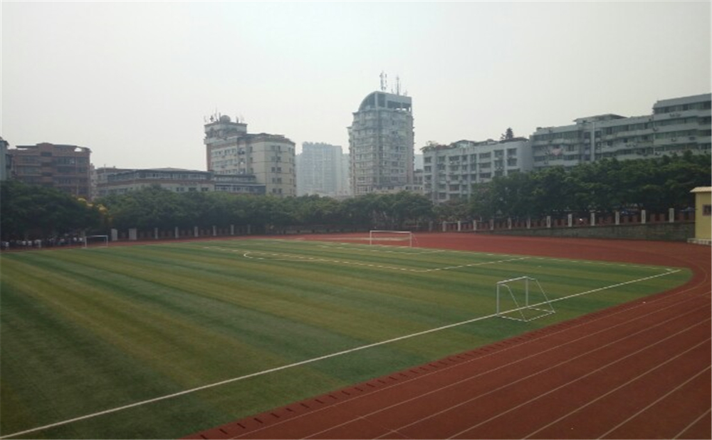 內(nèi)江市翔龍中學(xué)學(xué)校詳細(xì)地址在什么地方？