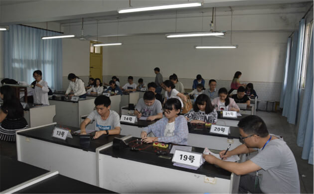 內(nèi)江第三中學(xué)學(xué)校環(huán)境怎么樣？