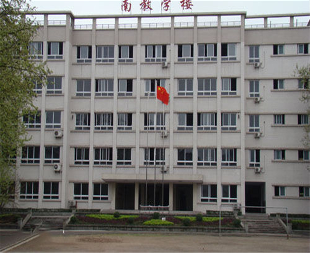 達(dá)州鐵路中學(xué)學(xué)校詳細(xì)地址在什么地方？