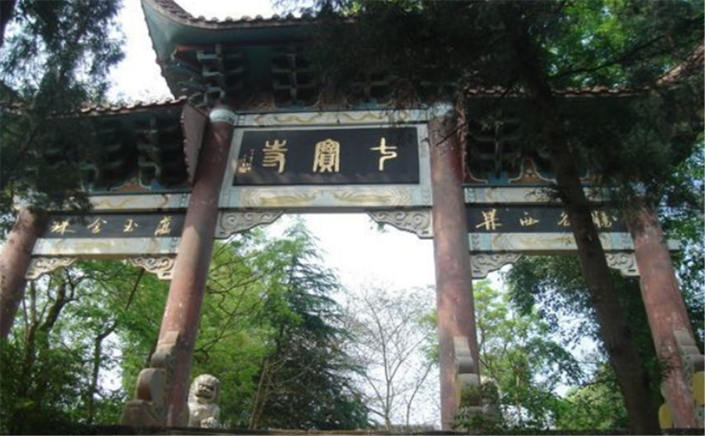 七寶寺中學學校環(huán)境怎么樣？