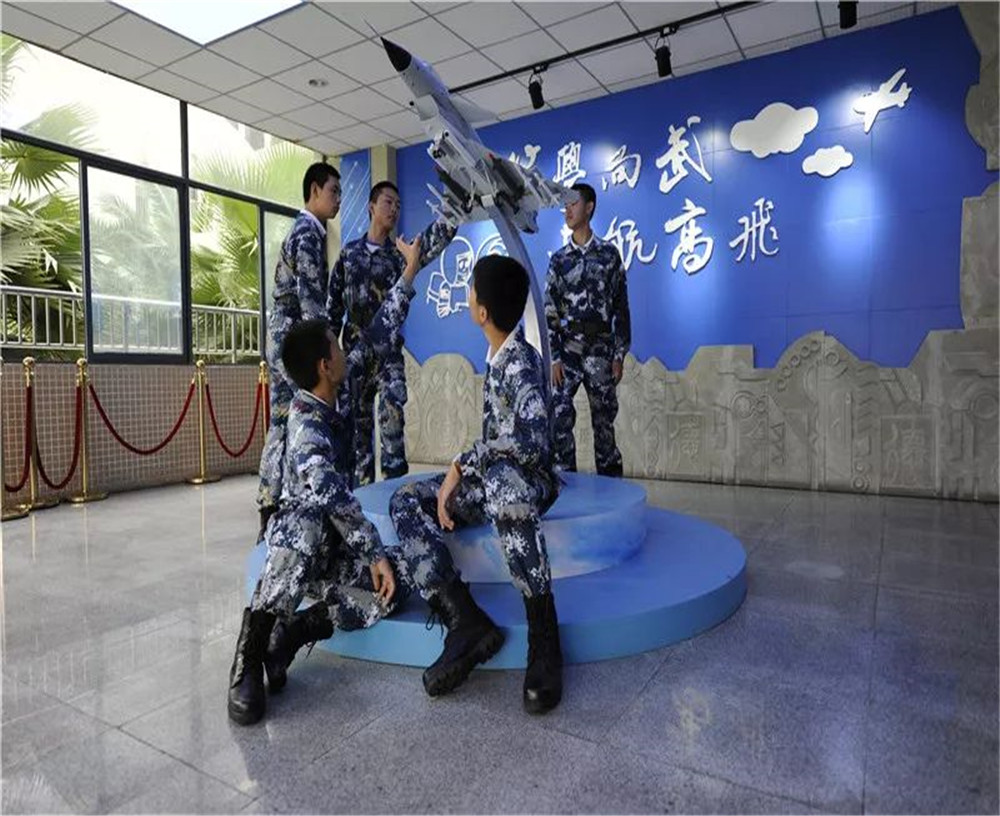 四川大學(xué)附屬中學(xué)每年的學(xué)費(fèi)多少錢？