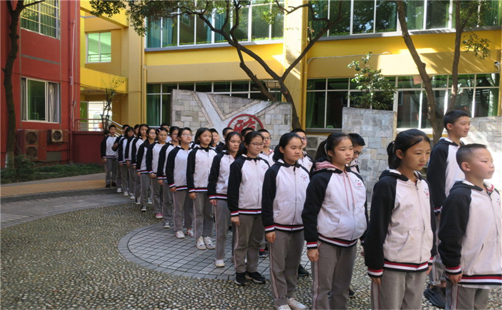 北大附中成都為明學校去年的錄取分數(shù)線是多少？