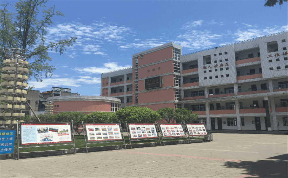 成都市籍田中學(xué)的高考升學(xué)率是多少？