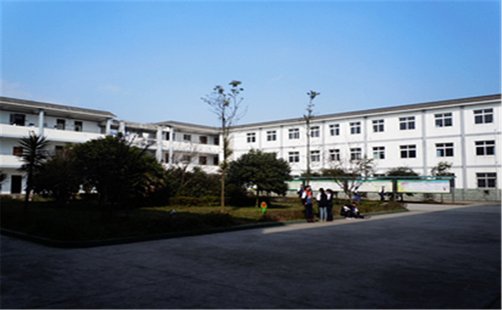 郫縣三中2020年招生計劃是多少？