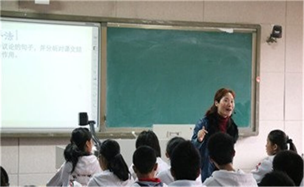 成都實驗中學(xué)的高中住宿怎么樣？