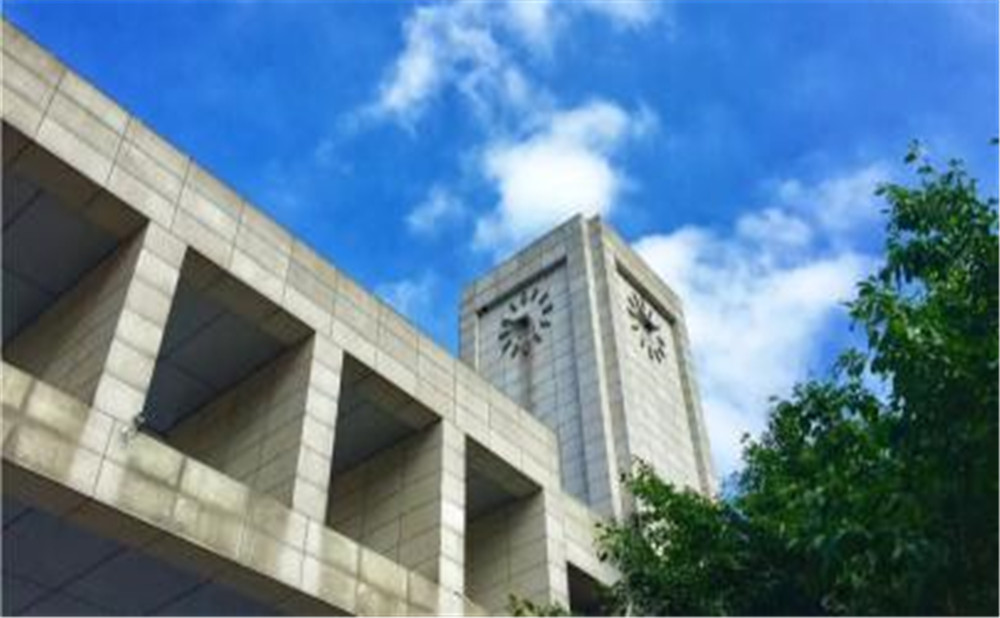 電子科技大學(xué)實驗中學(xué)的高中住宿怎么樣？