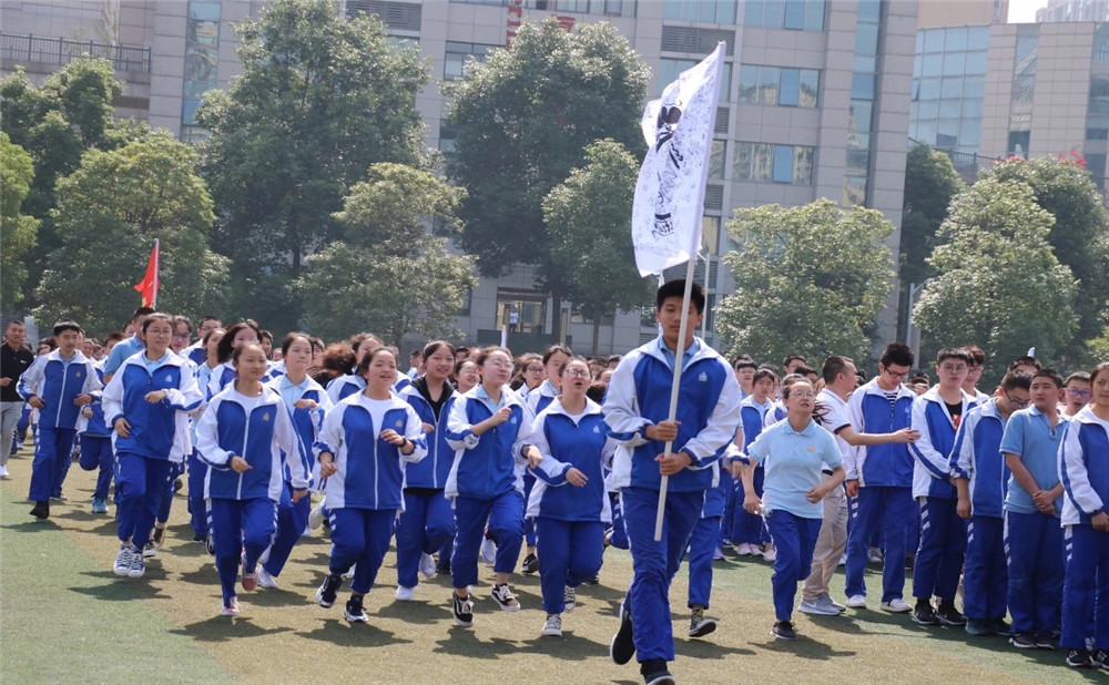 石室天府中學(xué)錄取分?jǐn)?shù)是多少？