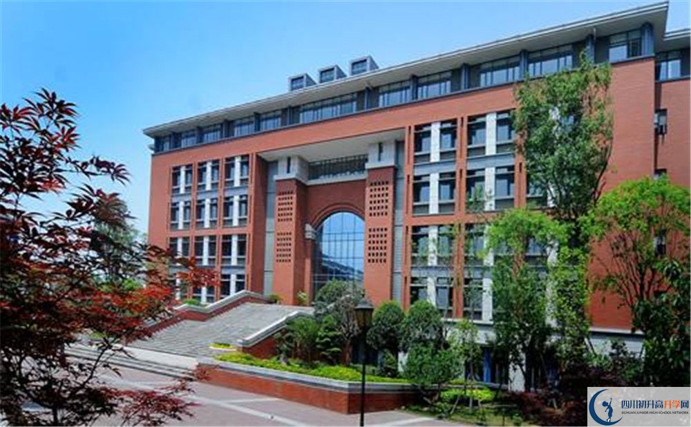 成都七中高新校區(qū)是怎么樣的學(xué)校？