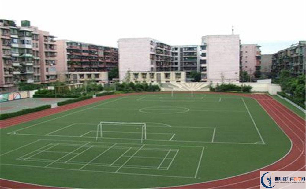 成都列五中學(xué)的學(xué)費(fèi)大概多少？