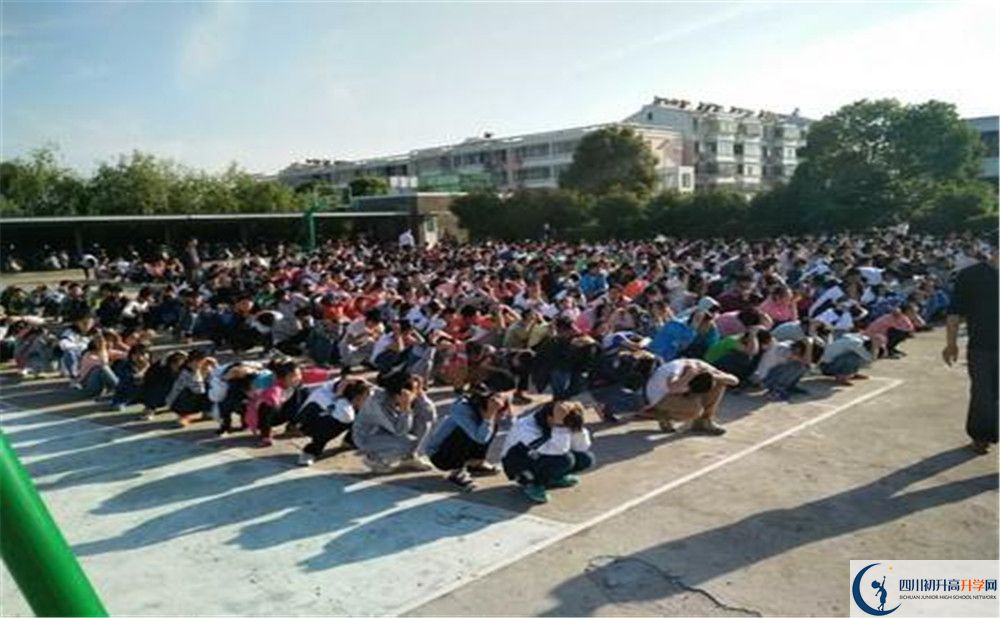 金牛中學的高中住宿好不好？