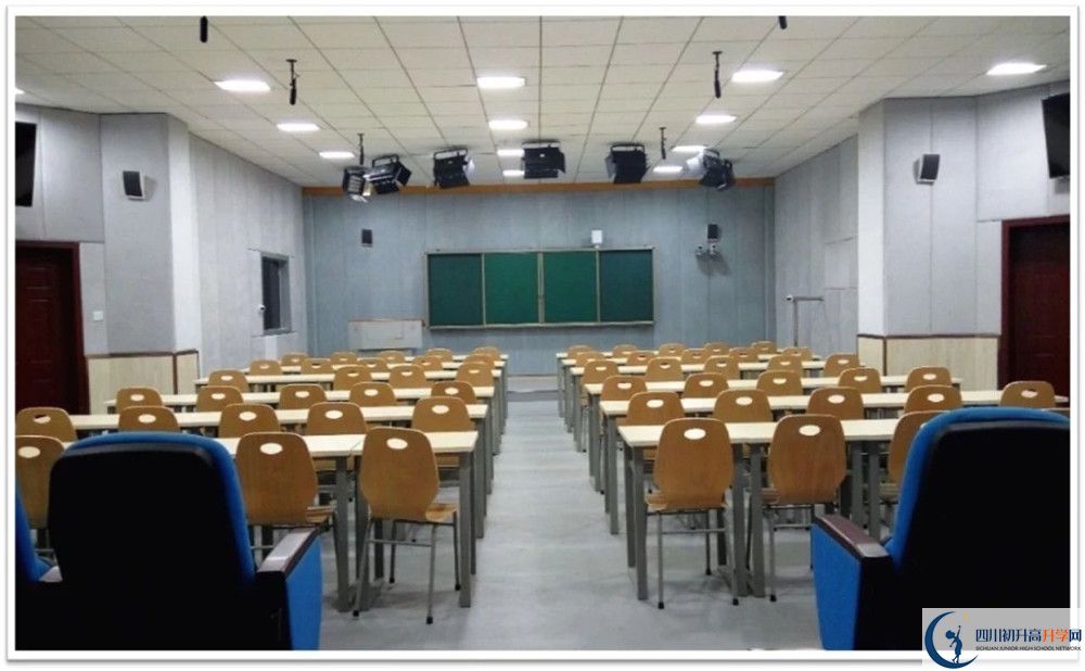 成都石室中學的高中住宿怎么樣？