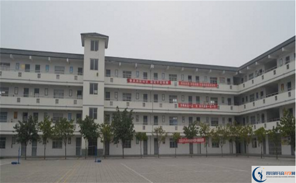 成都市太平中學(xué)是重點(diǎn)中學(xué)嗎？