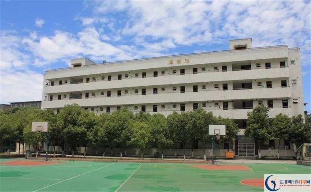 成都市籍田中學(xué)實(shí)驗(yàn)班人數(shù)是多少？
