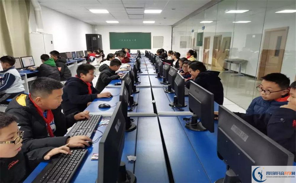 成都綿實(shí)外國語學(xué)校2020年高三文綜測(cè)試題難嗎？