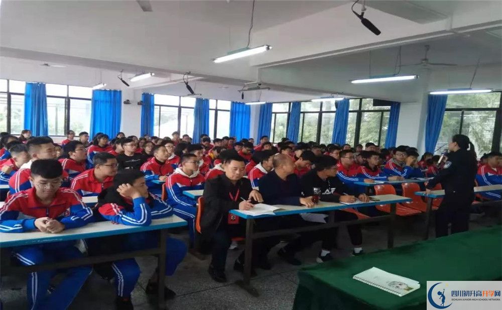 2020成都文武學(xué)校期末試卷數(shù)學(xué)在哪兒看？