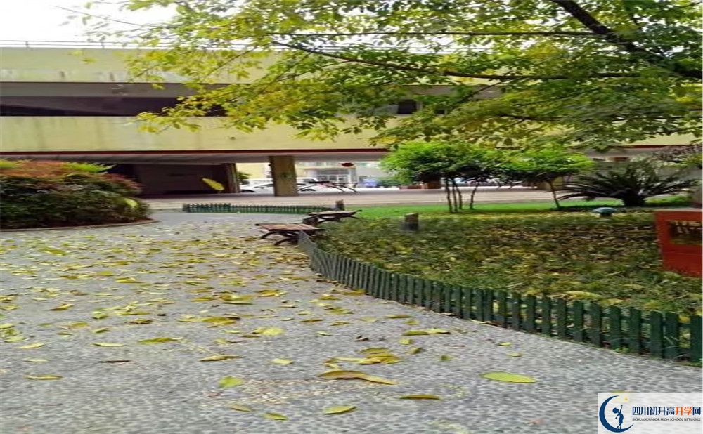 四川師范大學(xué)附屬第三實(shí)驗(yàn)中學(xué)在全國高中排名多少？