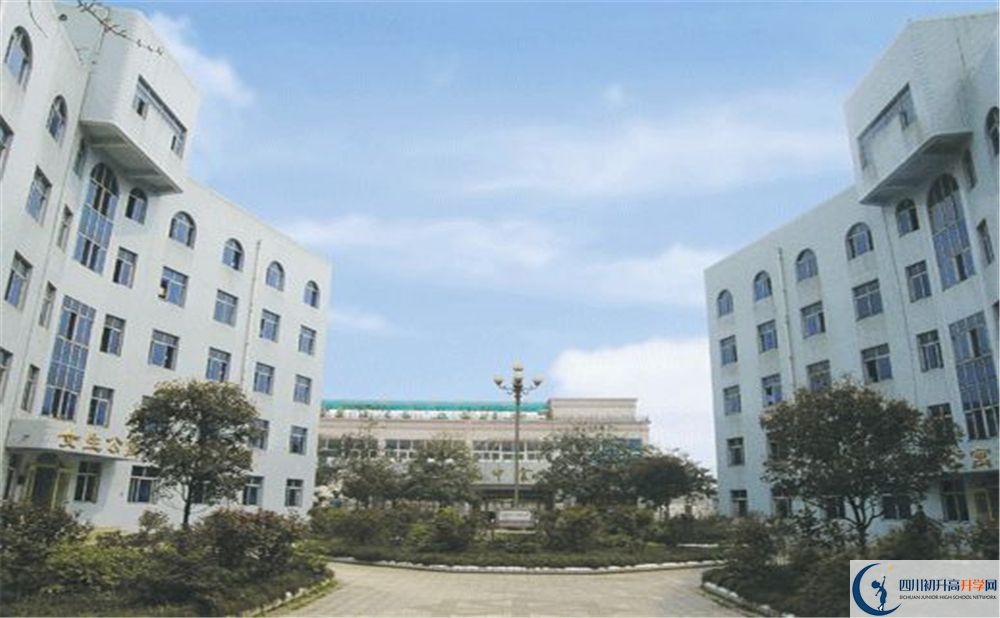 彭州中學(xué)在全國高中排名是多少？
