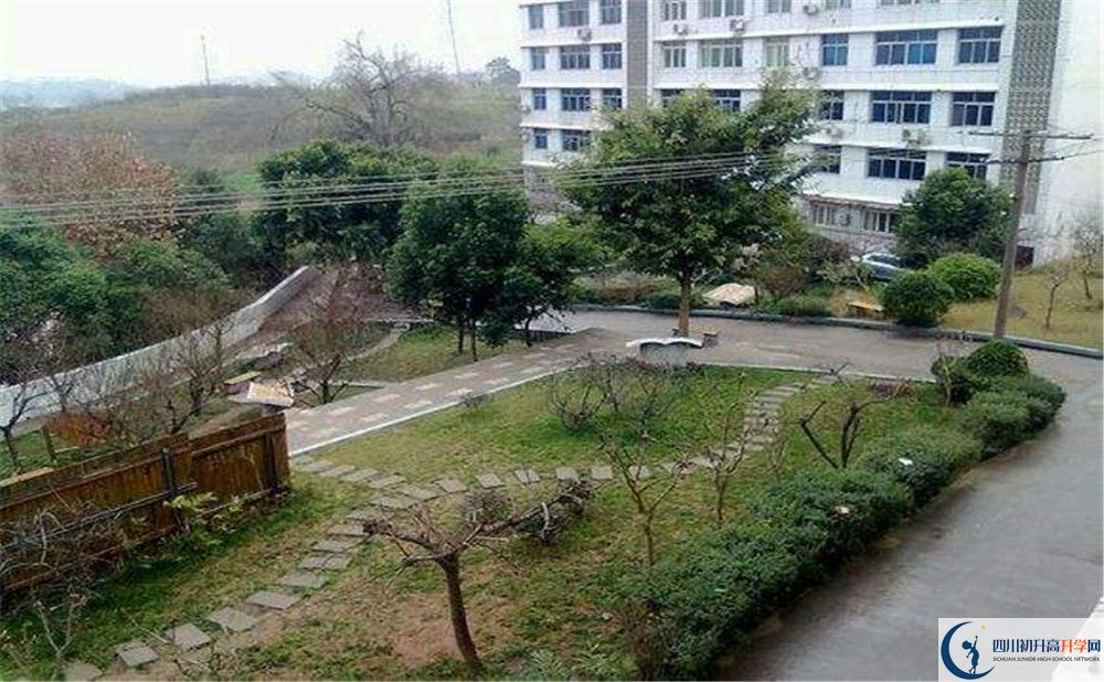 賈家中學(xué)在全國(guó)高中排名是多少？