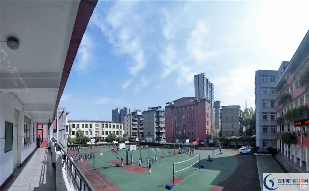通錦中學(xué)高中分班考試難嗎？