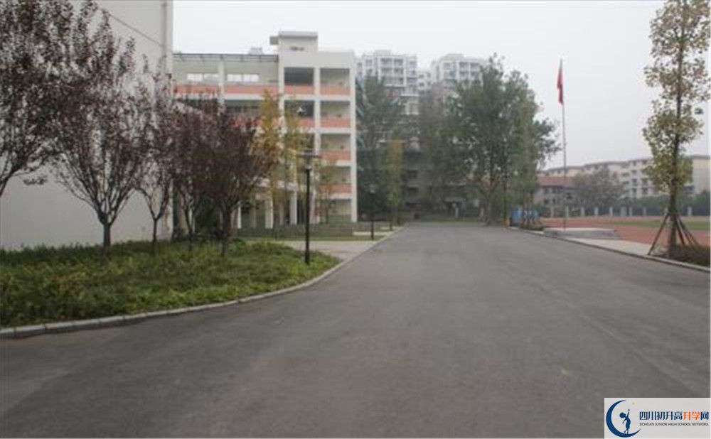 四川師范大學(xué)附屬中學(xué)平行班中考重點率高嗎？