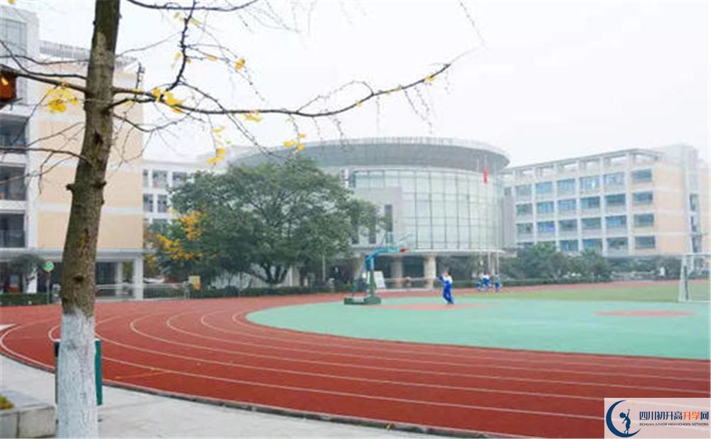 成都十二中（四川大學(xué)附屬中學(xué)）補課嗎？