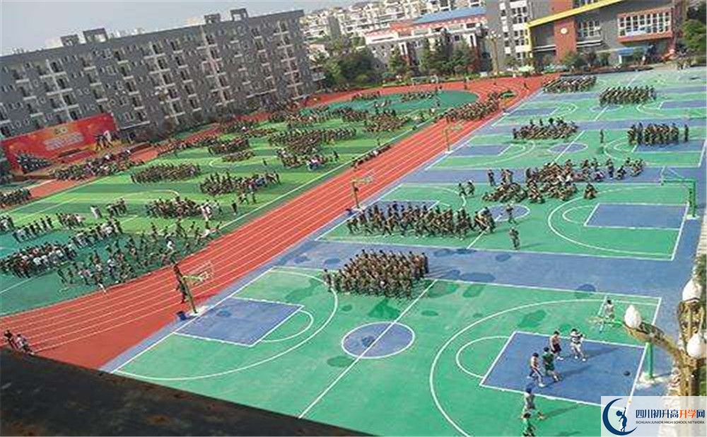 成都鐵路中學2020年高考人數(shù)是多少？