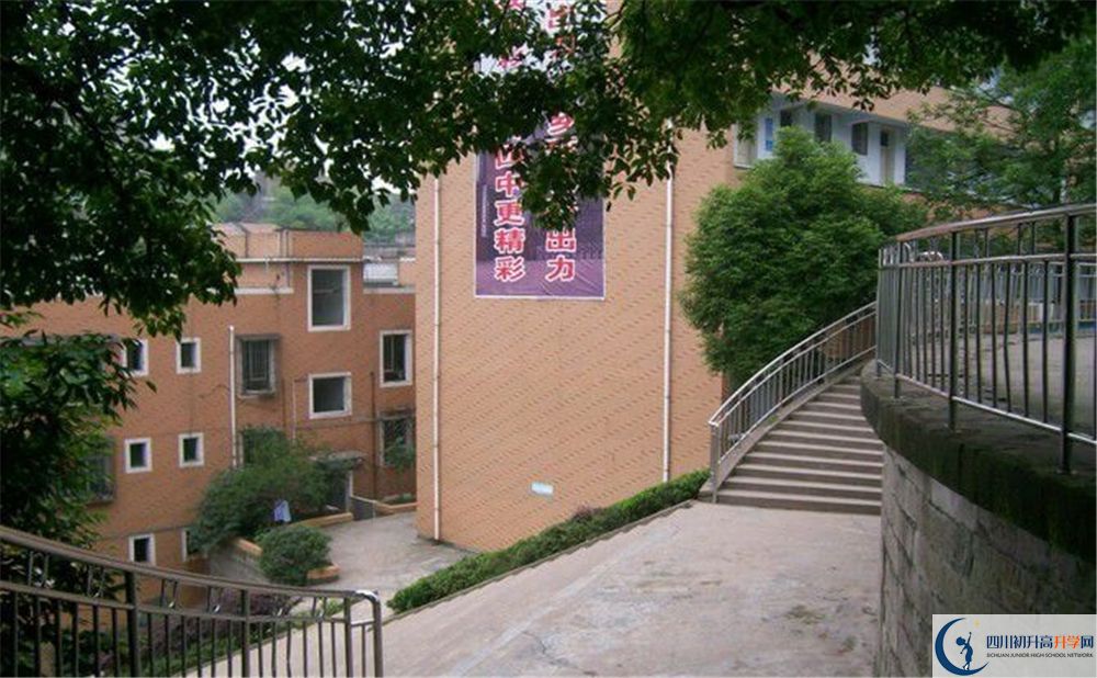 江安縣第四中學(xué)今年的錄取條件是否有變化？