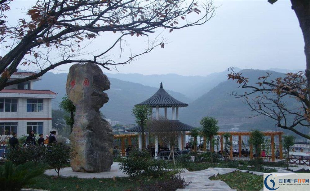 南江四中高三診斷考試時間怎么安排？