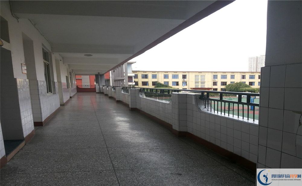成都市通錦中學校地址在什么地方？